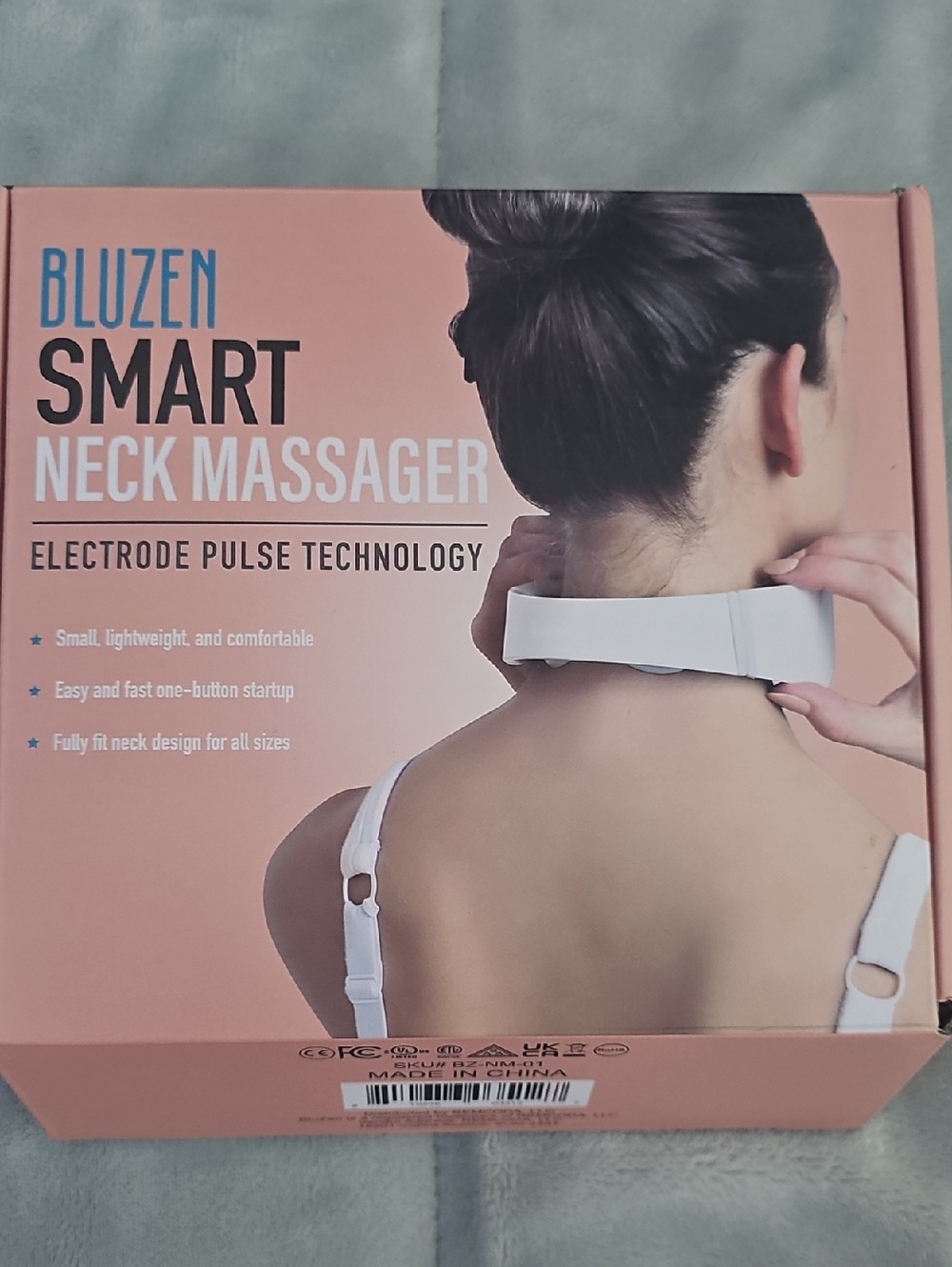 NIB Bluzen Smart Neck Massager